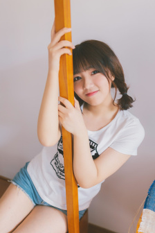 楼下的那个女人